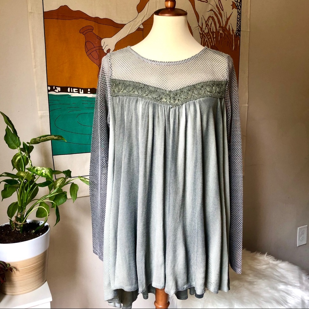Altar’d State Net sleeve tunic